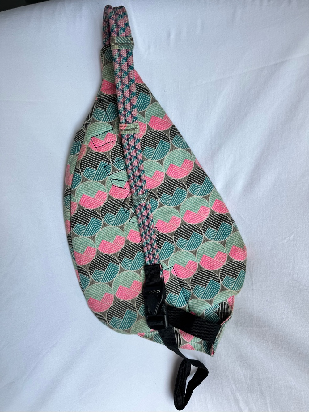 Kavu Pink Teal and Black Geometric Rope Sling Backpack - Picture 4 of 6